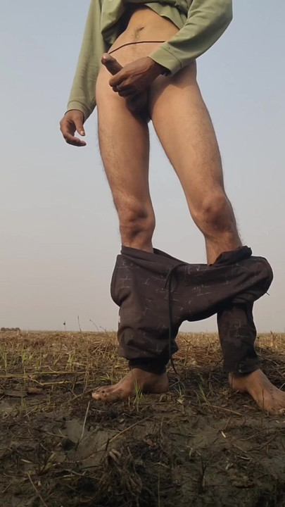 Masturbation in outdoor