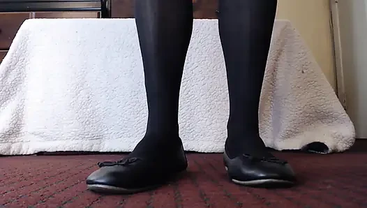 Stockings ballet flats shoeplay dipping