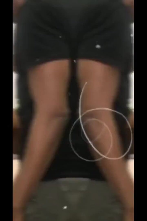 Producătorul mă surpriză cu Pizda milf dulce Sum New