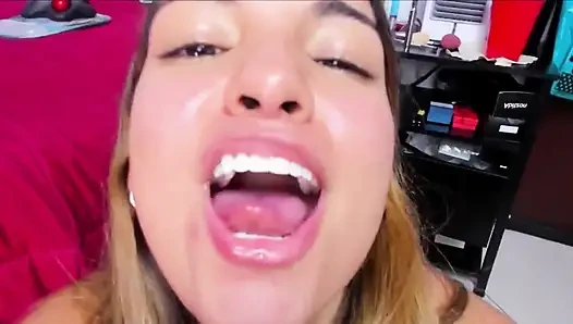 Gara-gara nggak mungkin memekku nyepong kontol sampai muncrat banyak banget, crot di dalam dong sayang!