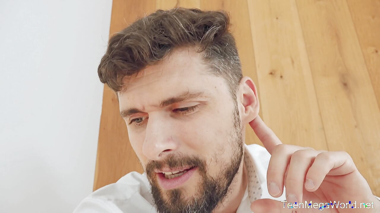 Oda kiralamak için yarağıma biniyorum