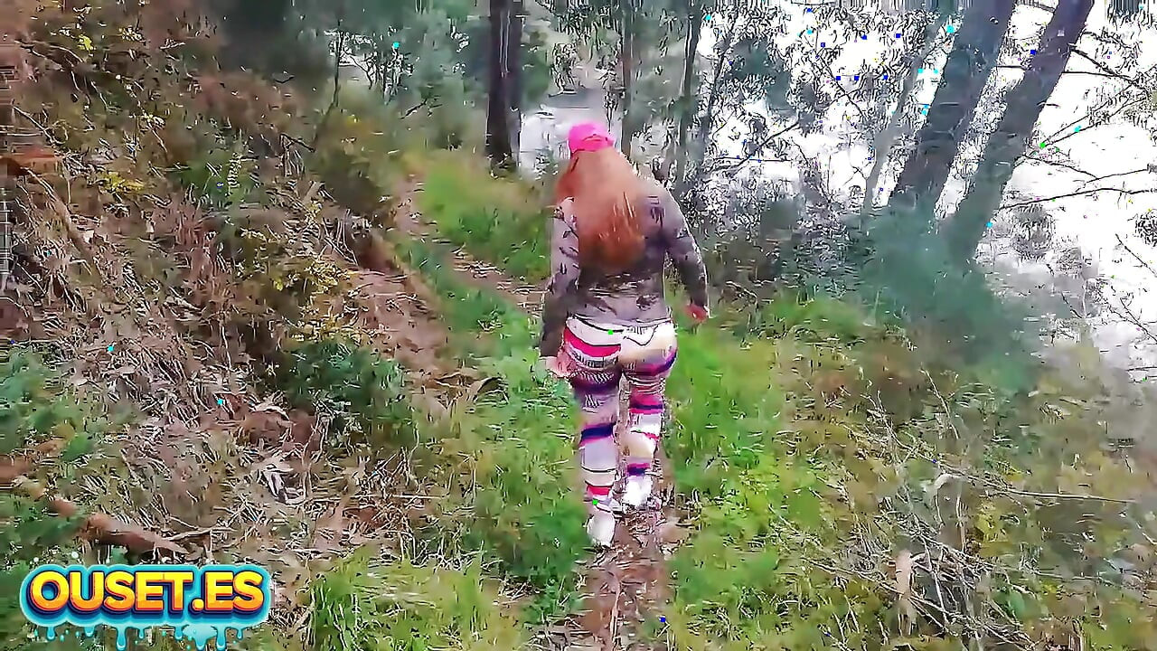 Stunning girl with huge ass gets fucked in the bush by a good cock