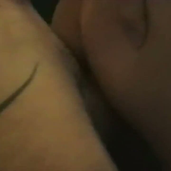 Chico heterosexual chupa mi polla XXL y me follo