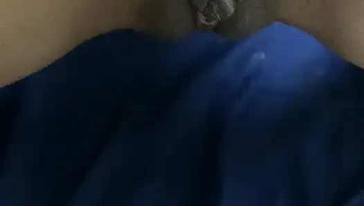 Desi yenge devar gizli otelde seks Hintçe inliyor