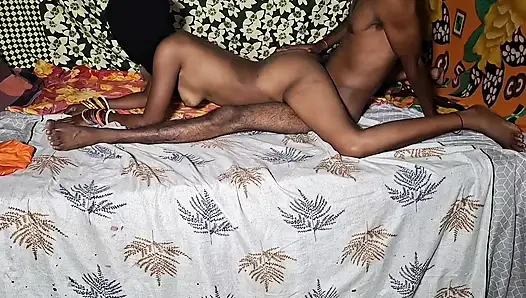 Xxx Desi indian women hard new position style sex video real Desi