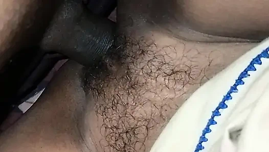 Я трахаю худую невестку в новой комнате в первый раз с 15-дюймовым членом.