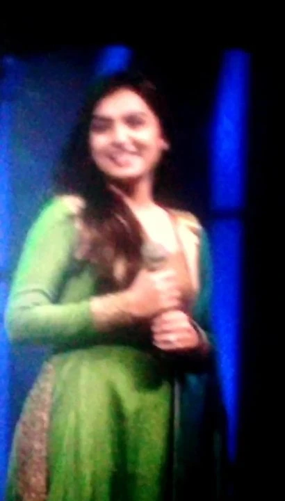 Nazriya bday cum hyllning