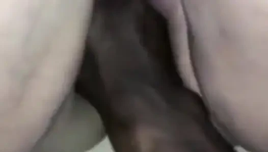 Фистинговая польская жиробасина, интенсивные стоны со сквиртующим оргазмом