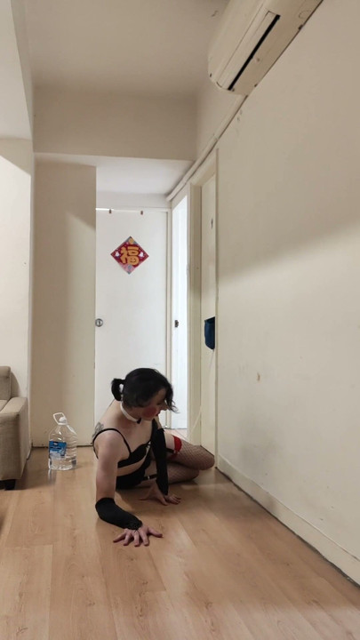 Lingerie clad sissy takes huge water enema before sucking a fucking a dildo part one | Clip 2