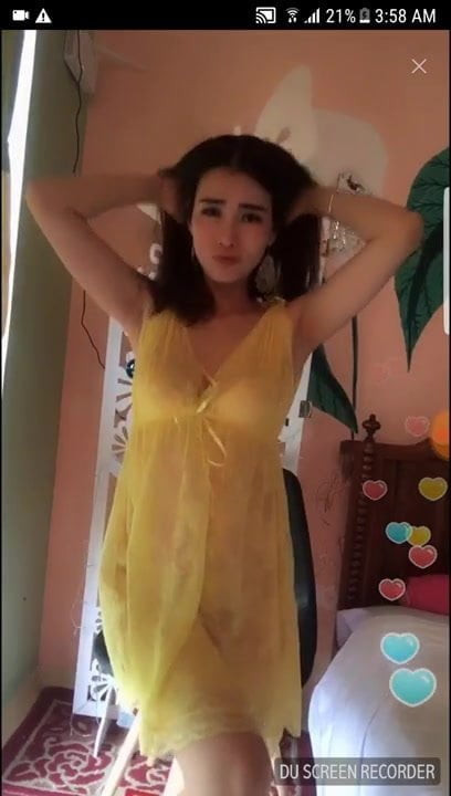 Live Dancing Sensual Yellow Transparency 0010