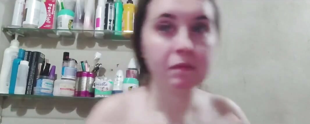 Kanta lekap saya dimasukkan ke dalam kanta kenalan ini dan apabila saya mendapat alahan di hidung saya dan mula bersin
