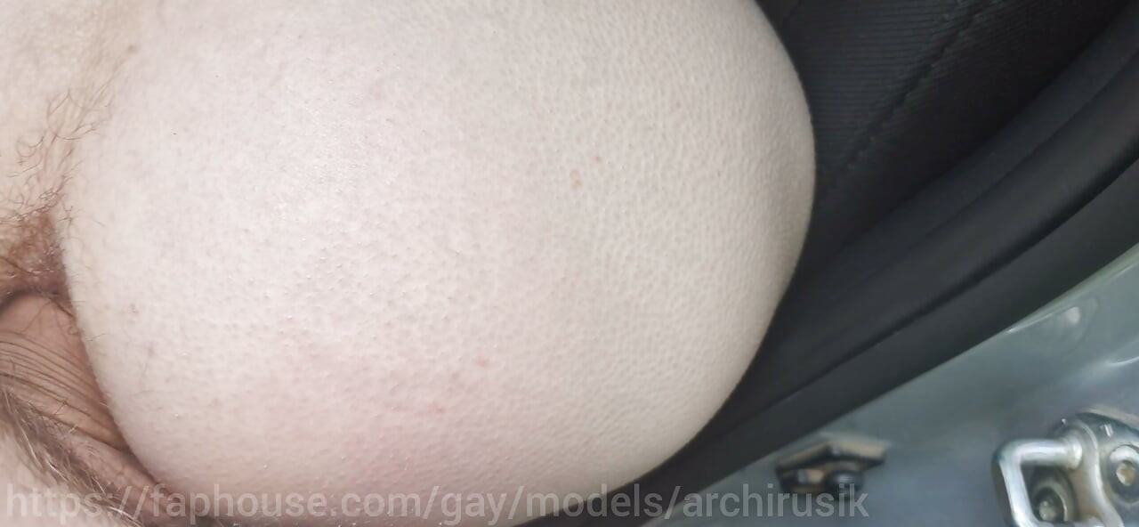 Wow Fucked, the Narrow Hole Is Gouged by Stepdaddy's Big Dick Right in the Car on the Highway to Cum!