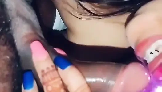 Сводная сестра моей подруги сосет у моей повара