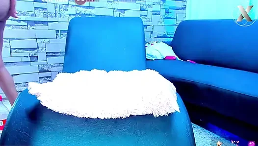 Ibu tiri sange ini dientot habis-habisan sama kontol besar sampai matanya menganga lebar