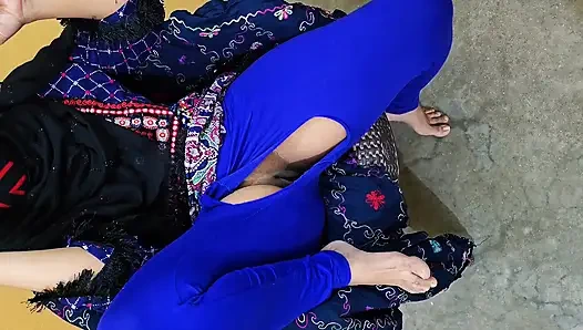Hijab Muslim Girlfriend Coming home Again-Cum in pussy