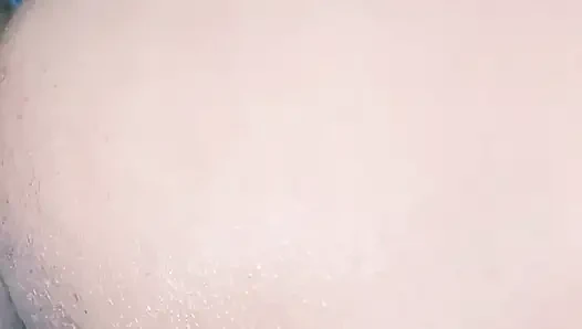 Komşus un aldatan karısı horney amcığı sert sikişiyor