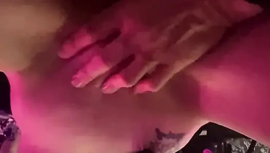 Bulutlarda sallanıyor