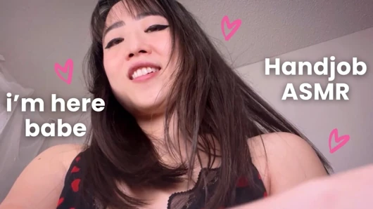 Einen handjob bekommen, während sie im schoß der asiatischen freundin liegt -ASMR