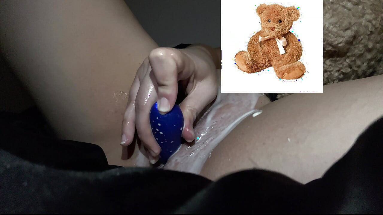 4K-ASMR YOGURT FOOD FETICHE- HERMANASTRA RIZADA SE MASTURBA CON CONSOLADOR HENTAI CON CORRIDA - ÁRABE BLANCANIEVES