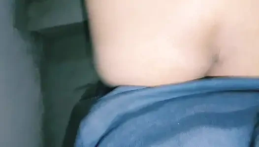 Desi neighbors wife sneaky fuck on stairs