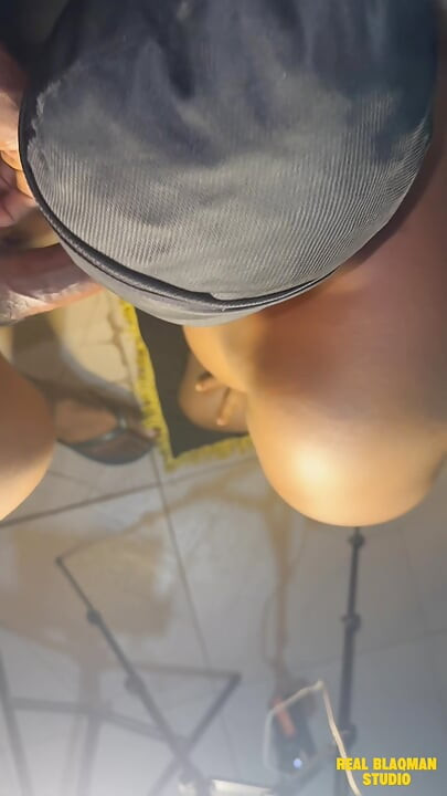 Blowjob wird wild auf einer arabischen matte