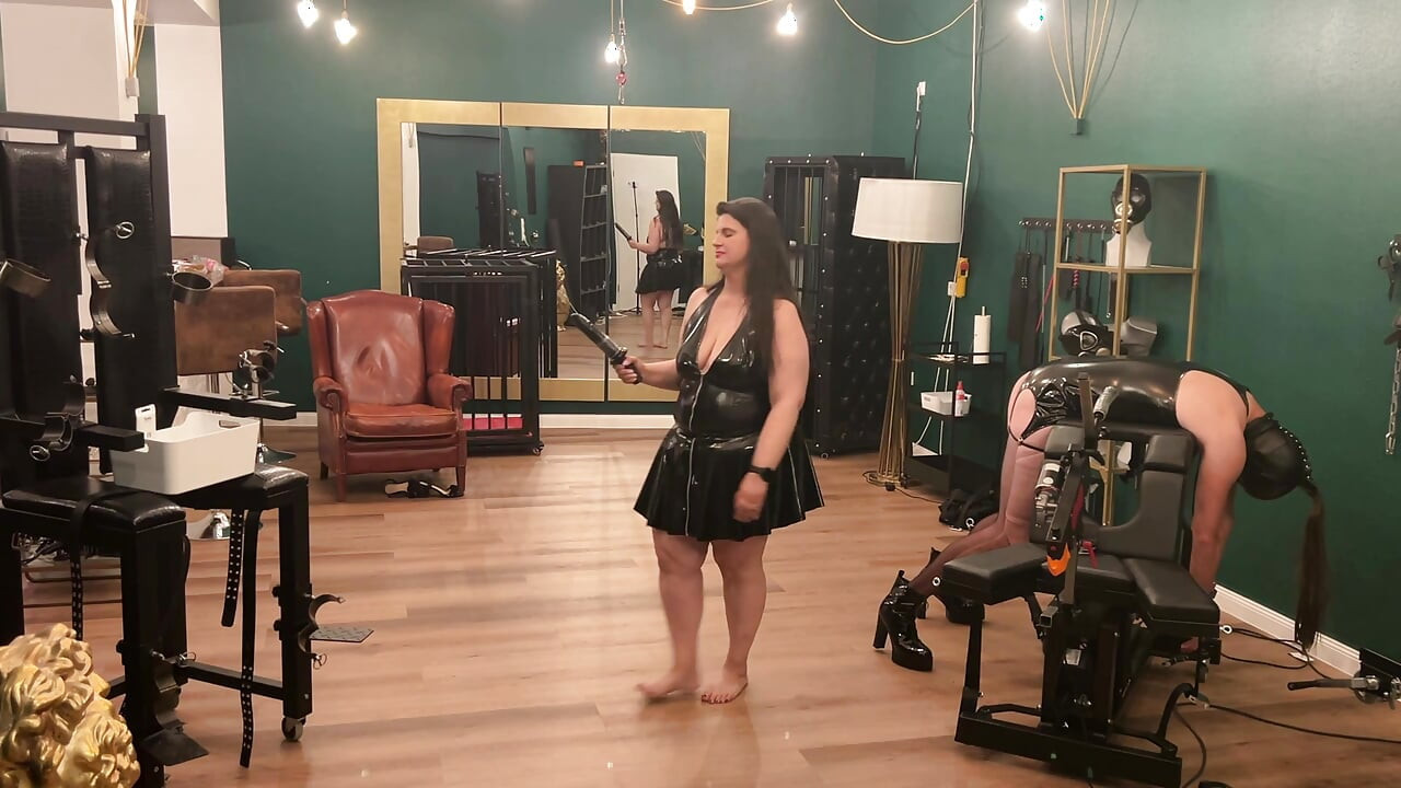 Fetish-lofts Hardcore Anal Session med TV Slave Del 2-4