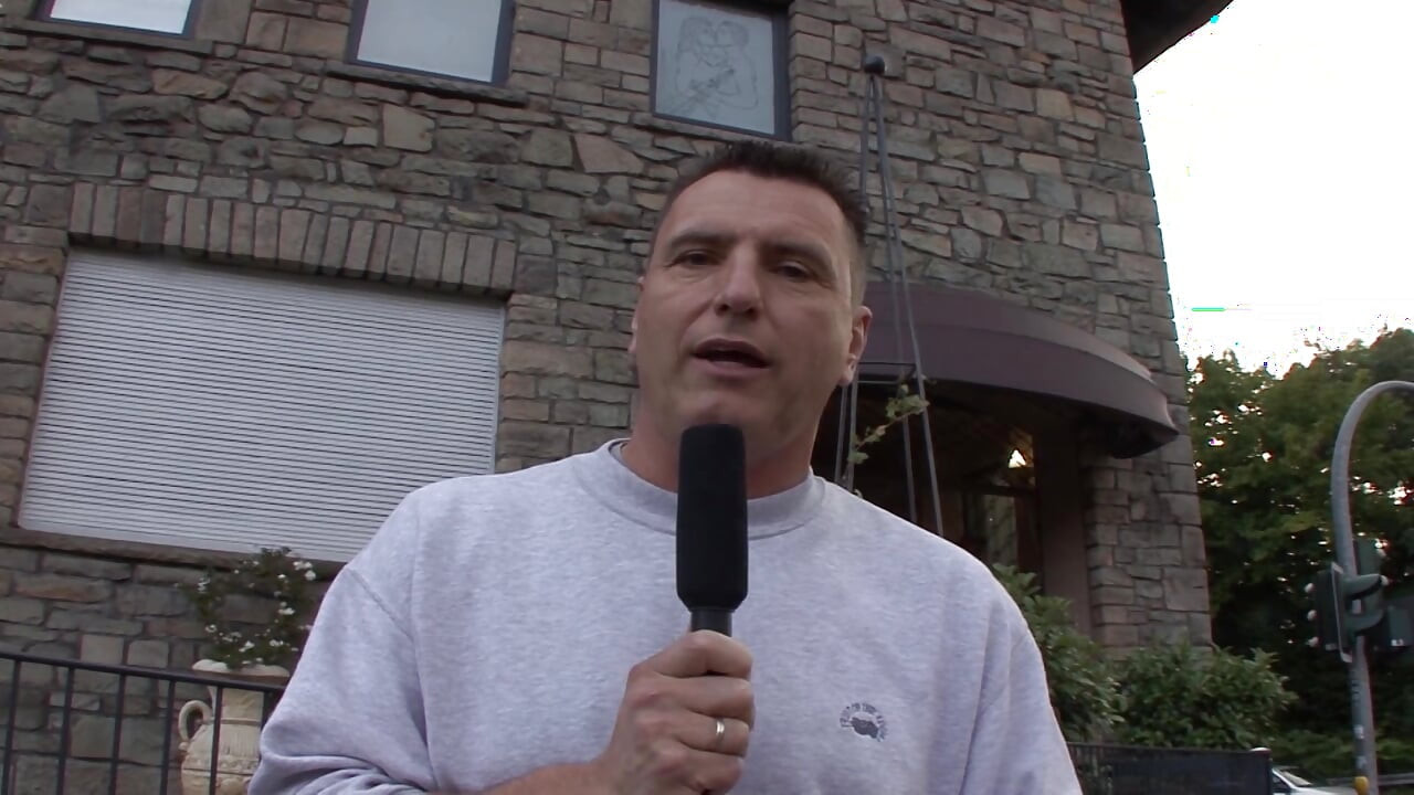 Pelacur Jerman bertetek besar menikmati pesta seks swinger panas