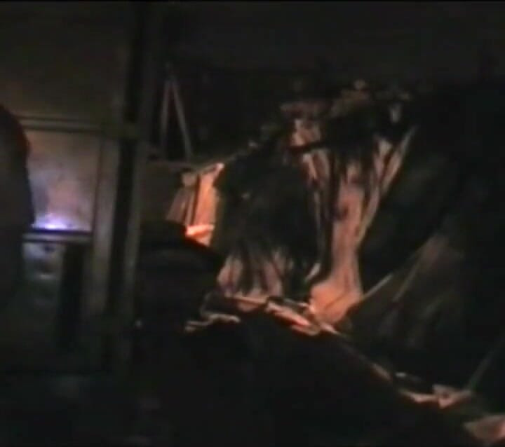 Zuigen en geneukt door Arabier op straat in de nacht