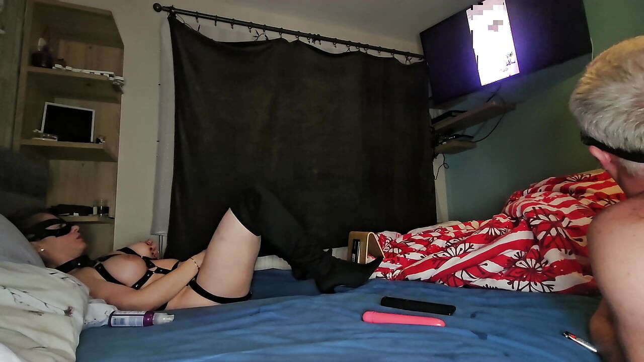 Un couple cocu cherche un mec avec une belle bite pour baiser cette femme sexy