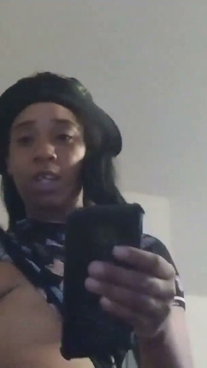 Nøgen ebony MILF | Klip 1