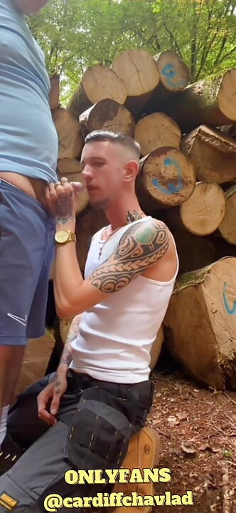 Tradesman drinks DILFs Piss in public