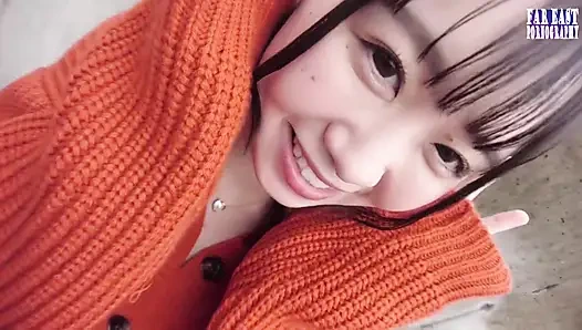 Лизкое масло, пропитанное глотком с улыбающейся чашкой F соблазняет скользкий пир на все тело, часть.1