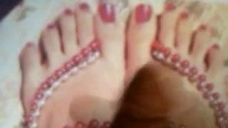 Los bonitos pies de Isis love