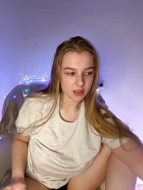 Extreme fingering in a narrow pussy