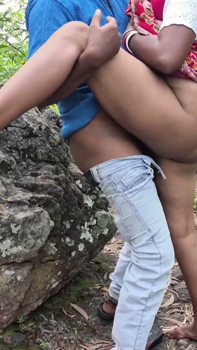 Sona bhabhi outdoor fucking with  her brother-in-law, Sali jamaibabu chudachudi bengali audio | Clip 3