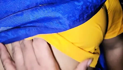 Boş bir ev buldum ve beni sikti.