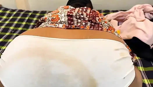 Arabian Hot Stepmom on Live!