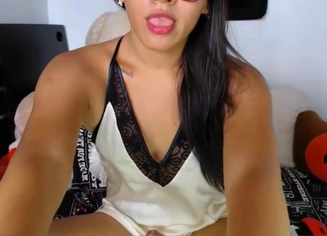 shemale sofia cums