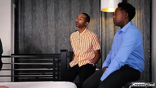 Frenchy yaklaşan grup seks hakkında konuşuyor