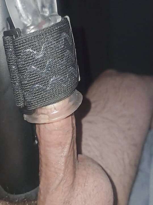 Thehandy stroker makes me cum