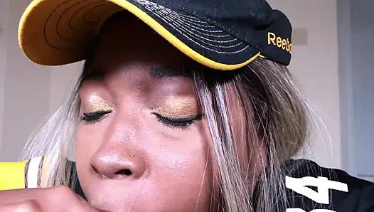 Черно-желтый минет от Nina Rivera