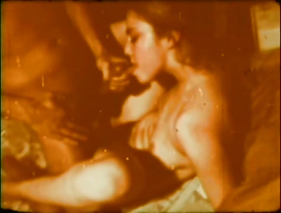 हॉट जोड़ा कामुक सेक्स कर रहा है