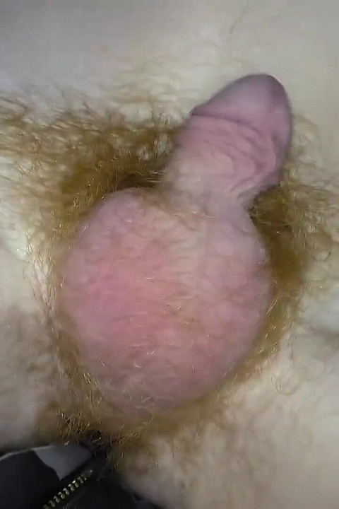 Ginger twink được làm để liếm phòng tắm trong khi làm nhục thô bạo bareback đập