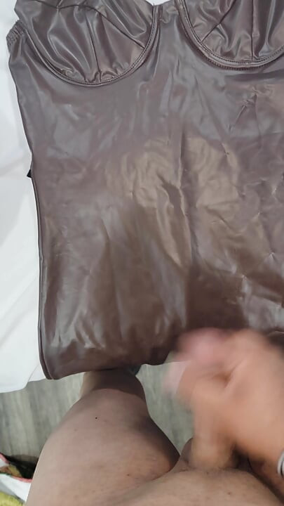 Cum in a latex dress