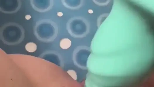 Ich liebe diesen selbst stoßenden dildo
