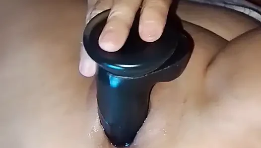 Ngentot kontol suamiku yang kesepian aku masturbasi pakai dildo