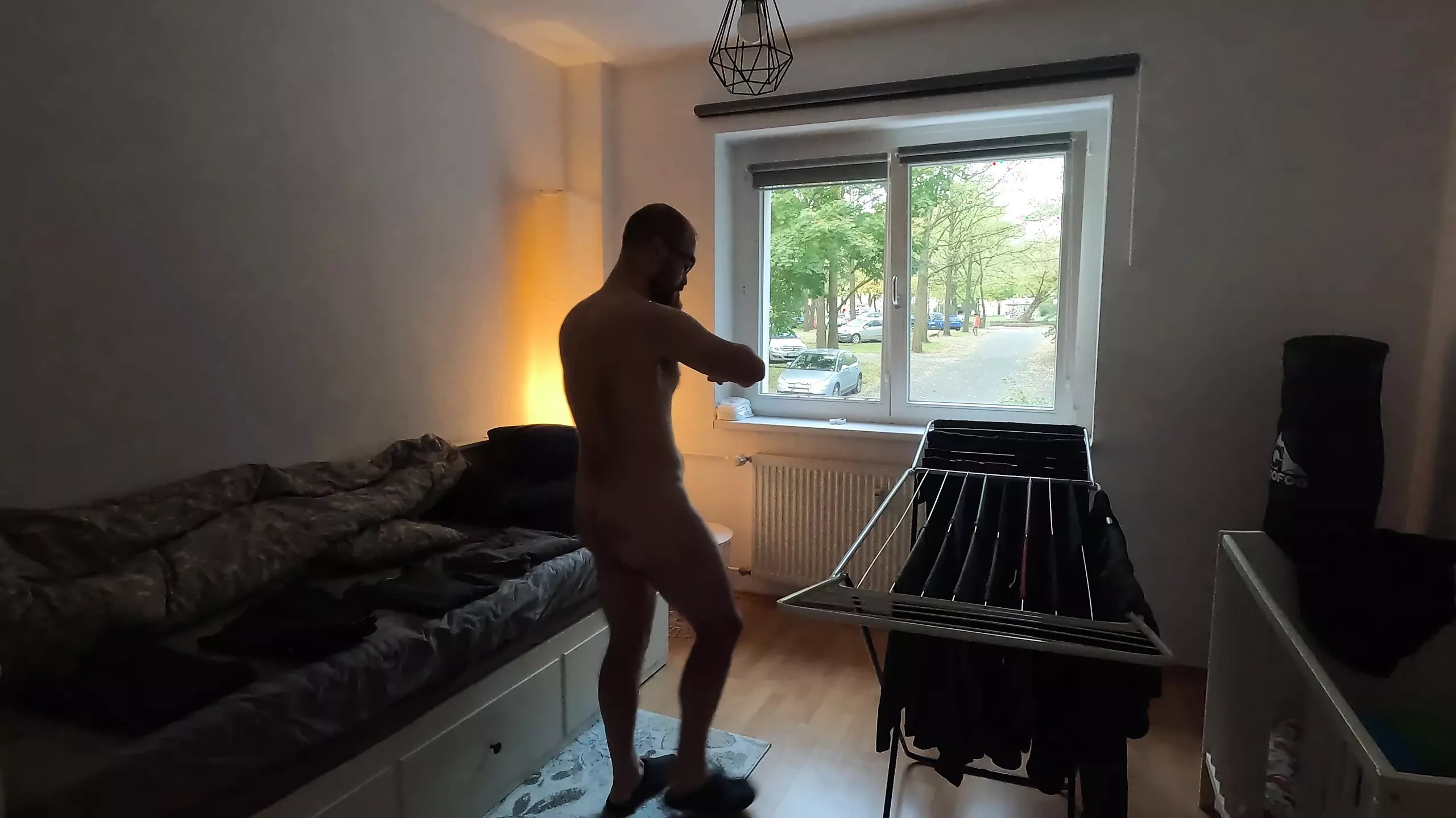 Taking off laundry