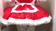 Thefrillymaid posiert in Ballettmädchen-Petticoat-Zimmermädchen-Uniform