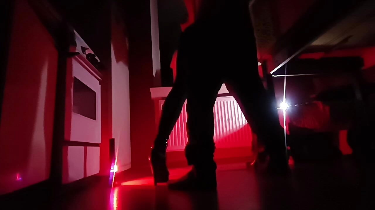 فيديو منزلي المنزلي)))