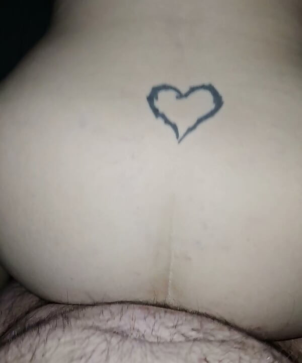 She cums 4 times on my dick